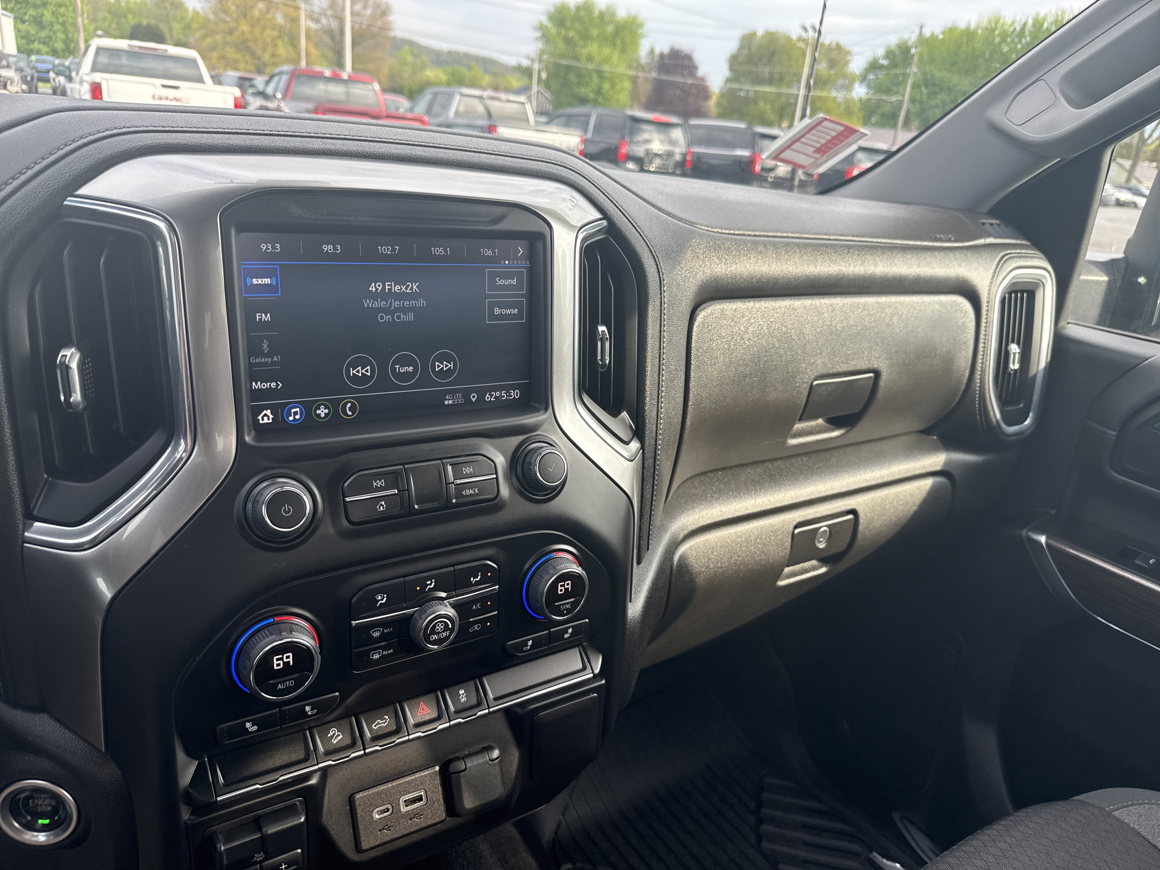 Used 2022 Chevrolet Silverado 2500 LT w/ Convenience Package AWD/4WD image 23