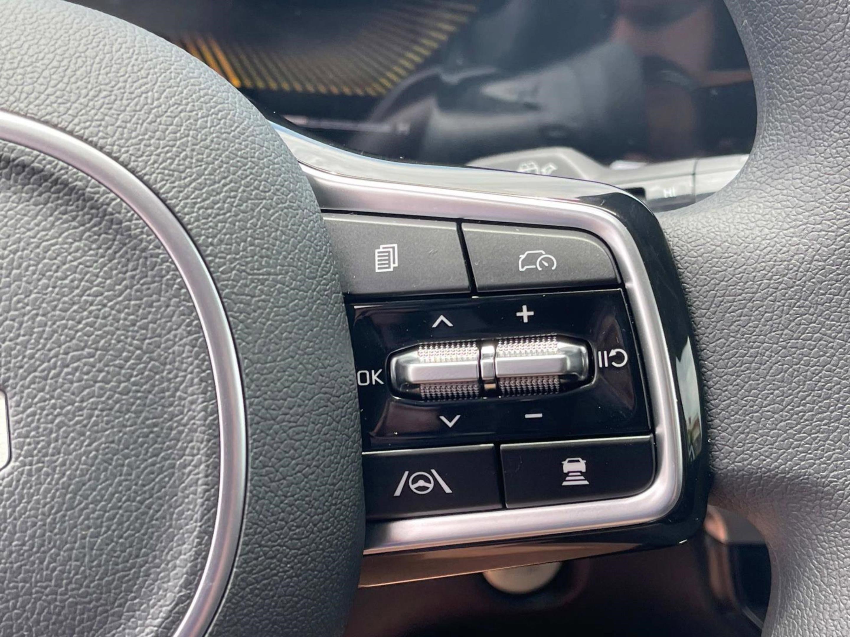 New 2025 Kia Sorento LX image 33