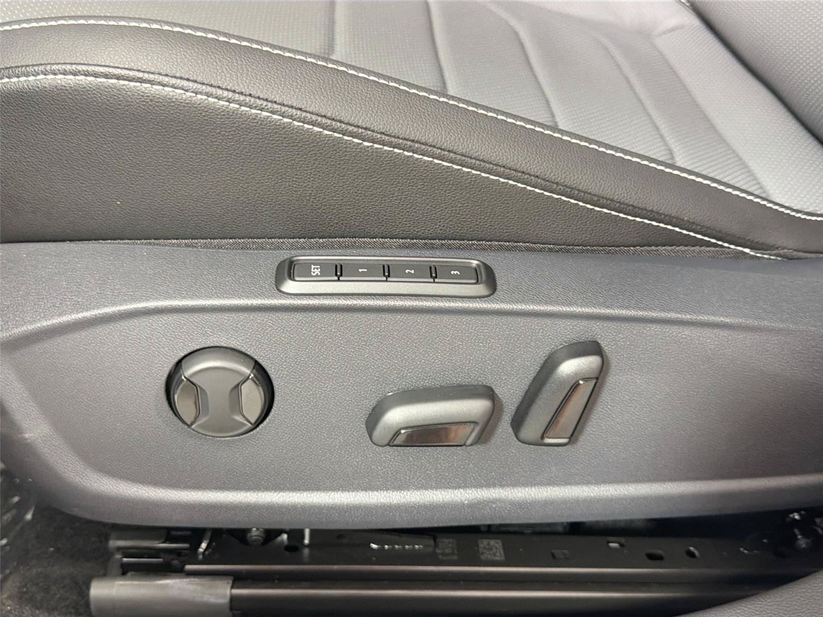 New 2026 Volkswagen Jetta SEL FWD image 18