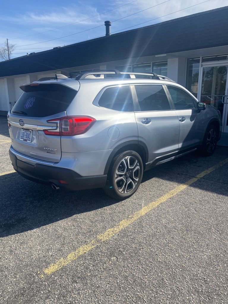 Used 2023 Subaru Ascent Touring image 3