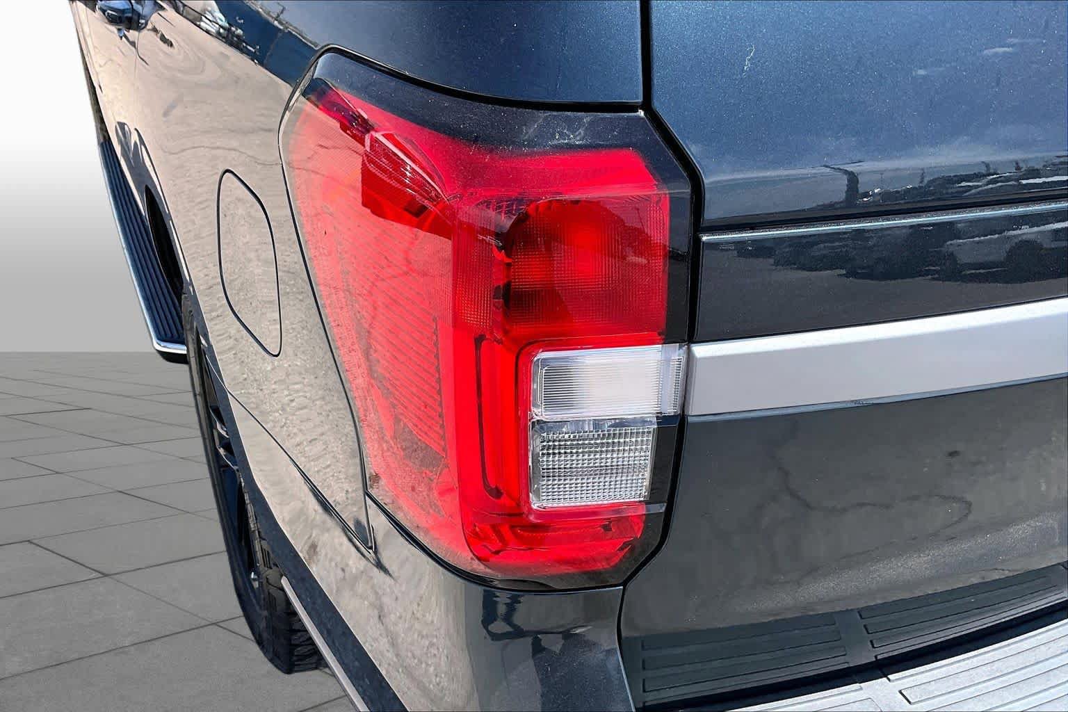 Used 2022 Ford Expedition XLT AWD/4WD image 28