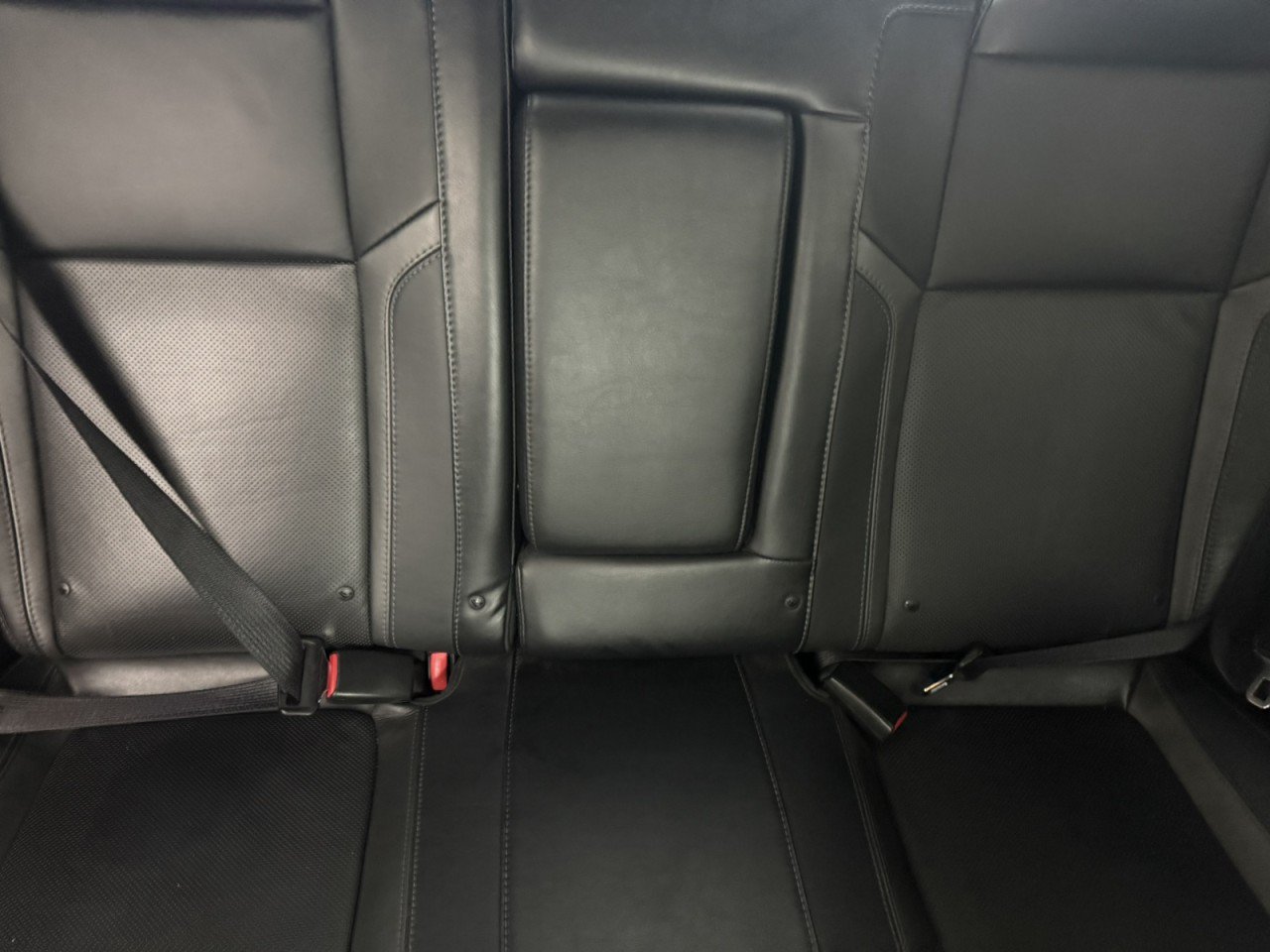 Used 2015 Dodge Challenger SXT Plus w/ Sound Group II RWD image 13