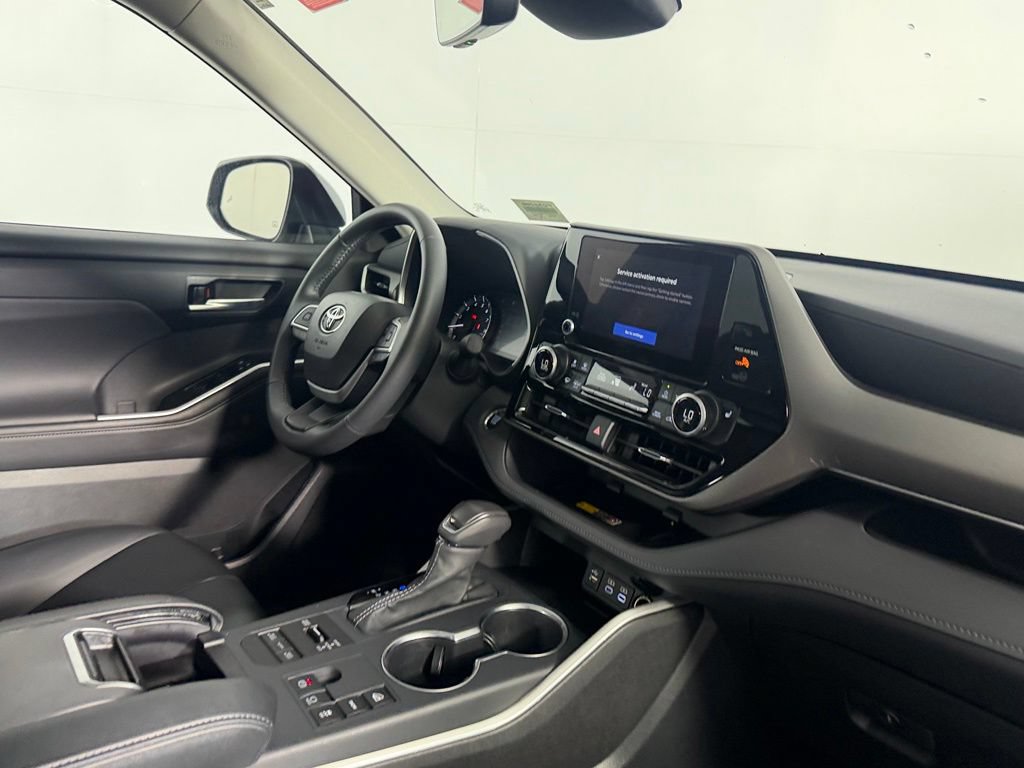 Used 2026 Toyota Highlander XLE AWD/4WD image 29