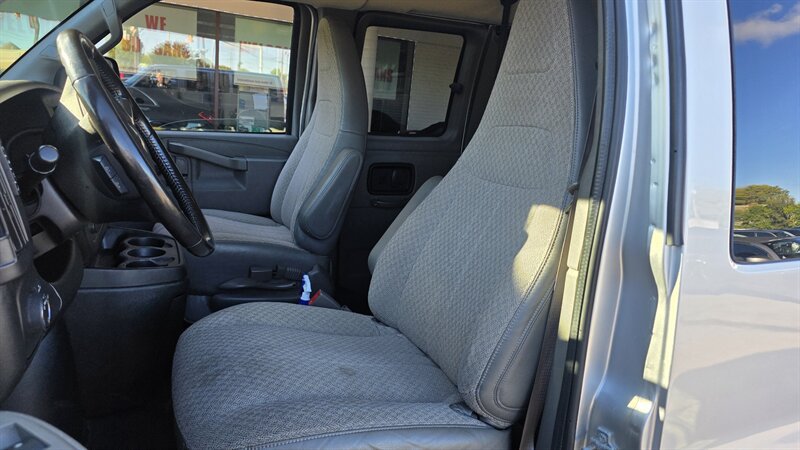 Used 2019 Chevrolet Express 3500 LT w/ LT Preferred Equipment Group RWD image 10