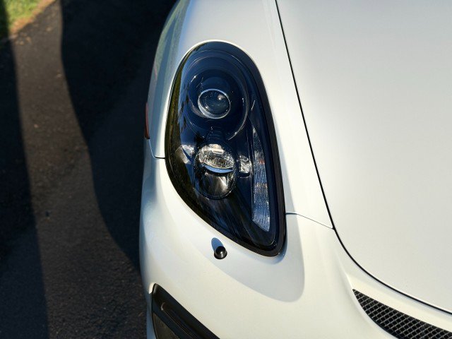 Used 2016 Porsche Boxster Spyder image 17