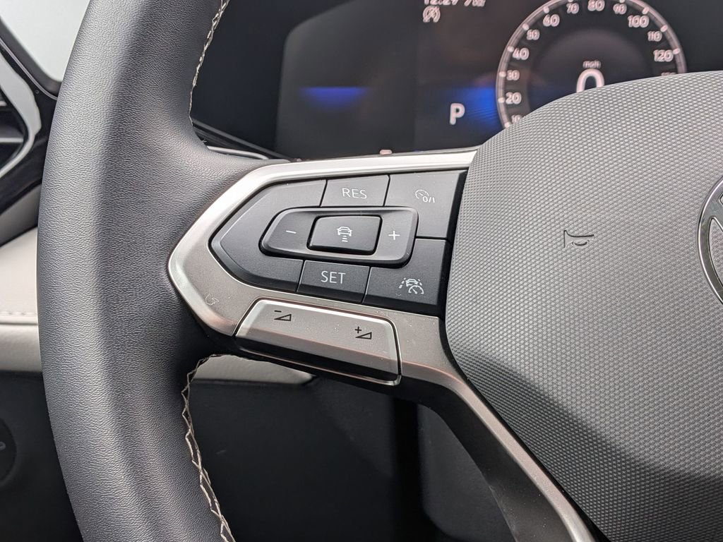Used 2025 Volkswagen Taos S image 16