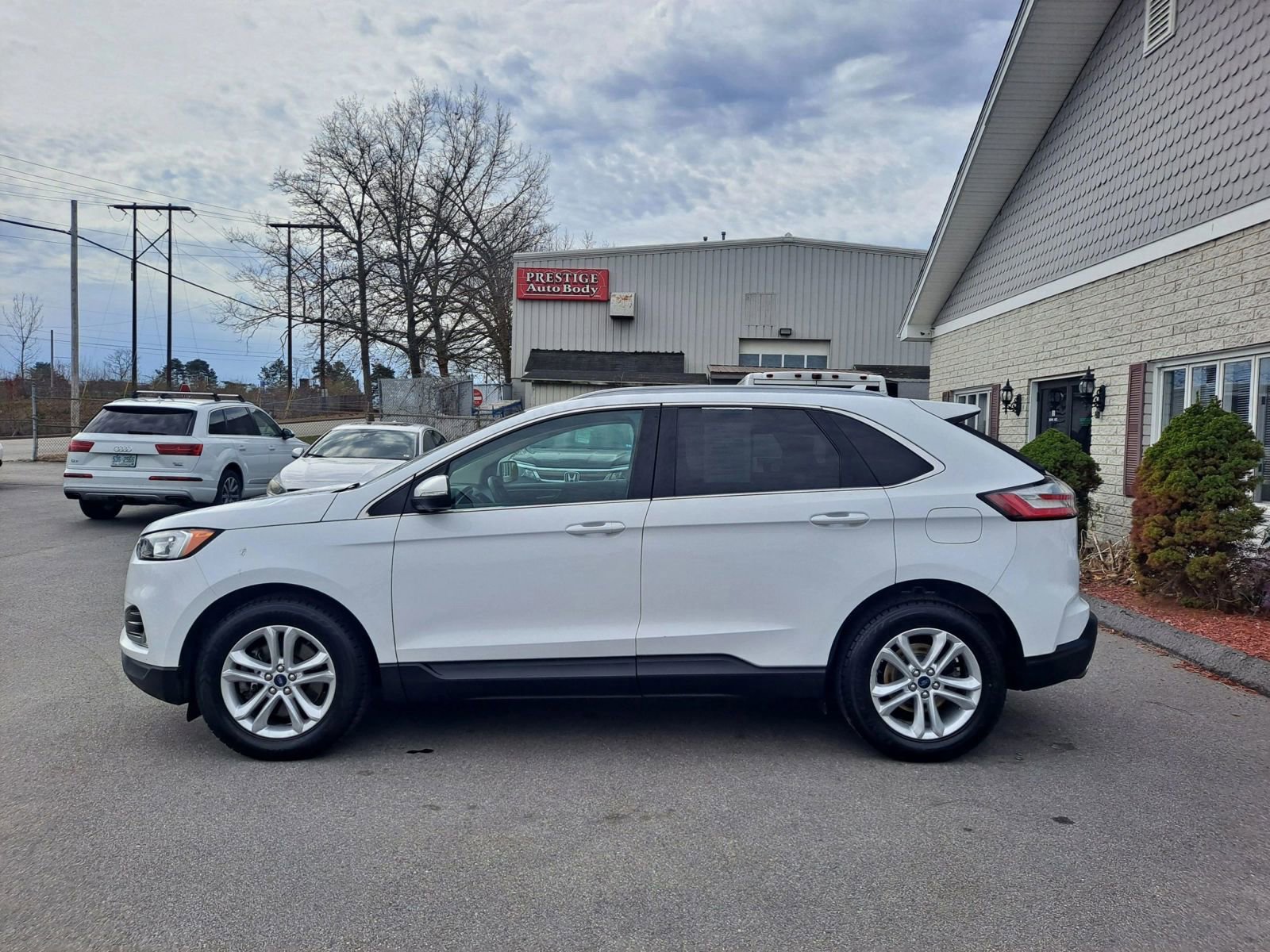Used 2020 Ford Edge SEL image 5