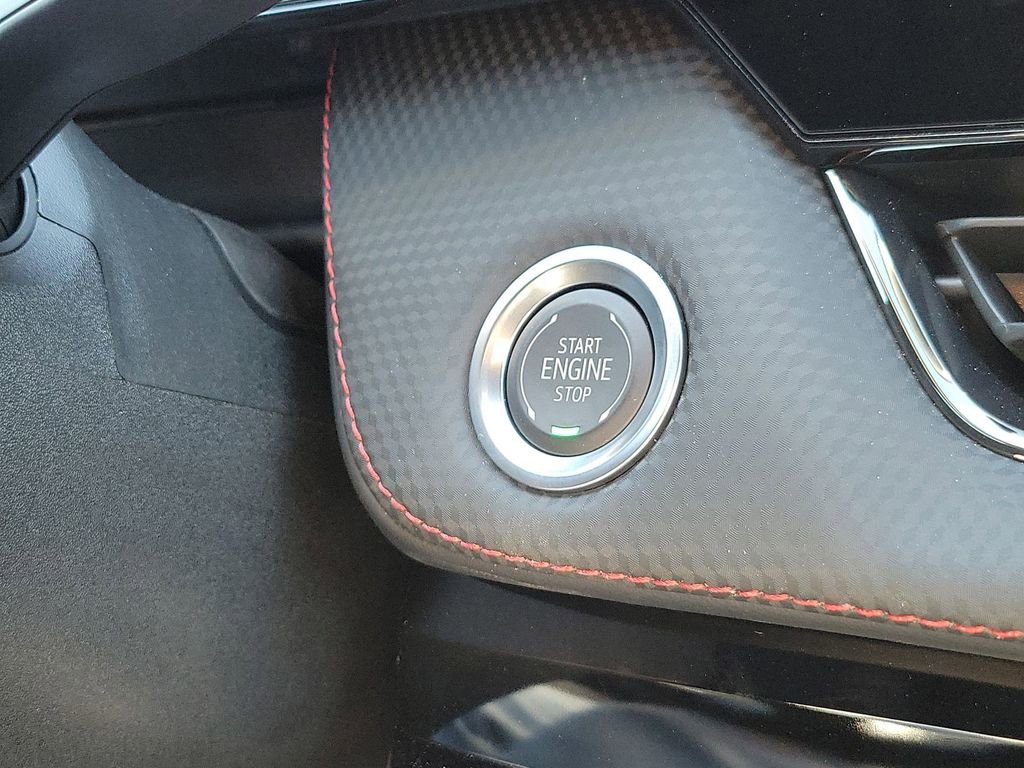 Used 2025 Chevrolet Equinox RS w/ Safety and Technology Package image 32