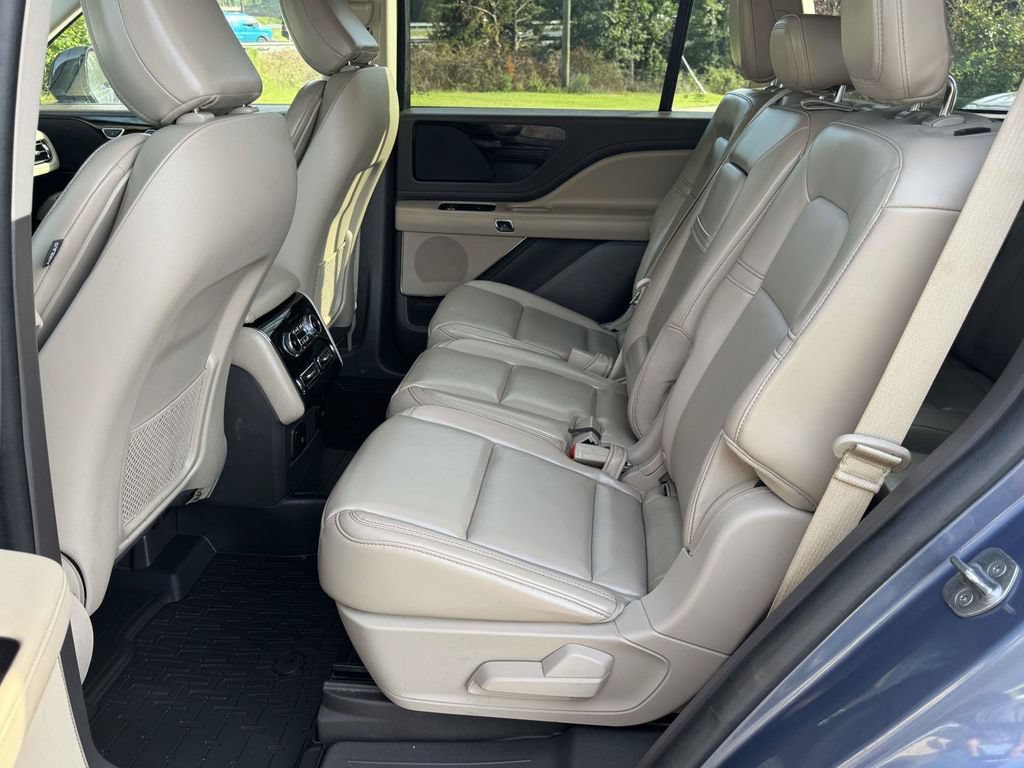 Used 2021 Lincoln Aviator AWD w/ Elements Package image 19