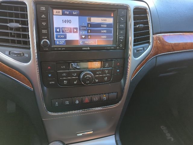 Used 2012 Jeep Grand Cherokee Overland AWD/4WD image 8