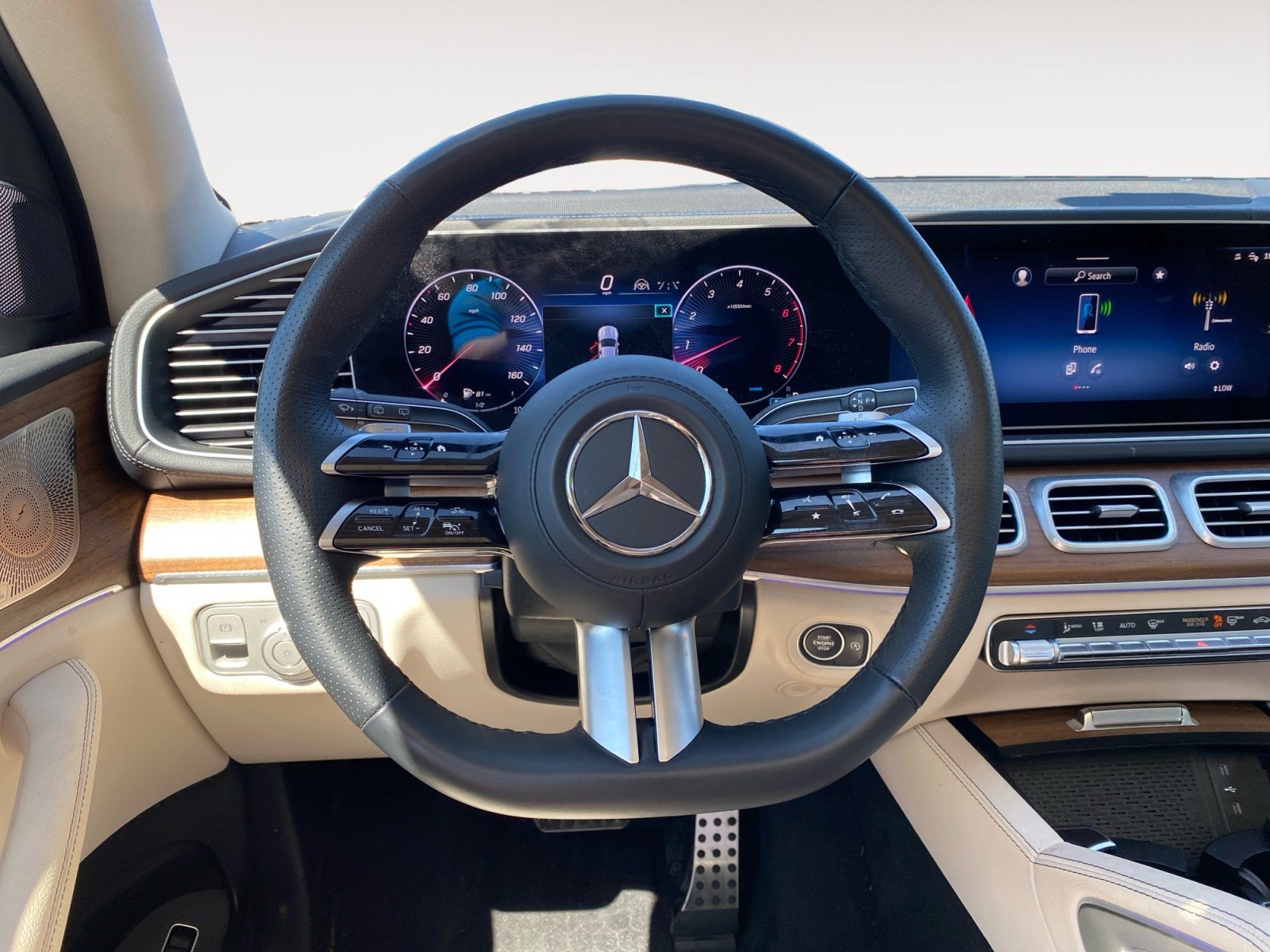 Used 2025 Mercedes-Benz GLS 450 4MATIC w/ AMG Line Exterior image 15