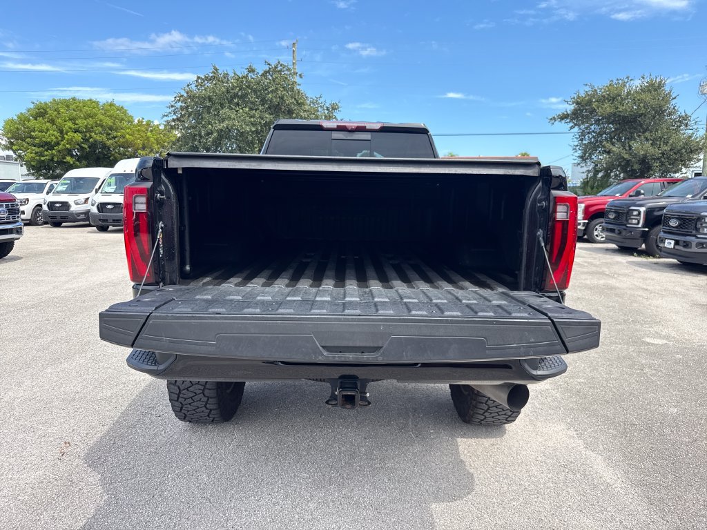 Used 2024 GMC Sierra 3500 Denali Ultimate AWD/4WD image 32