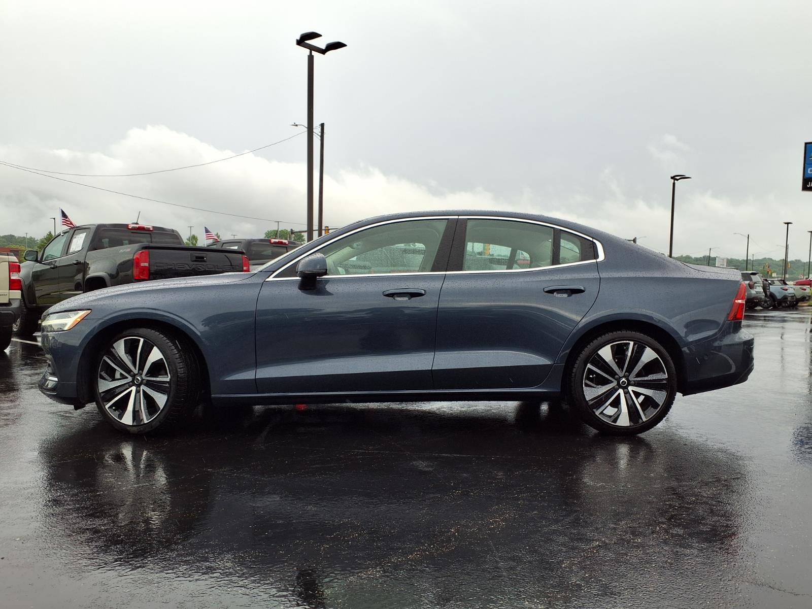 Used 2023 Volvo S60 B5 Ultimate w/ Climate Package FWD image 27