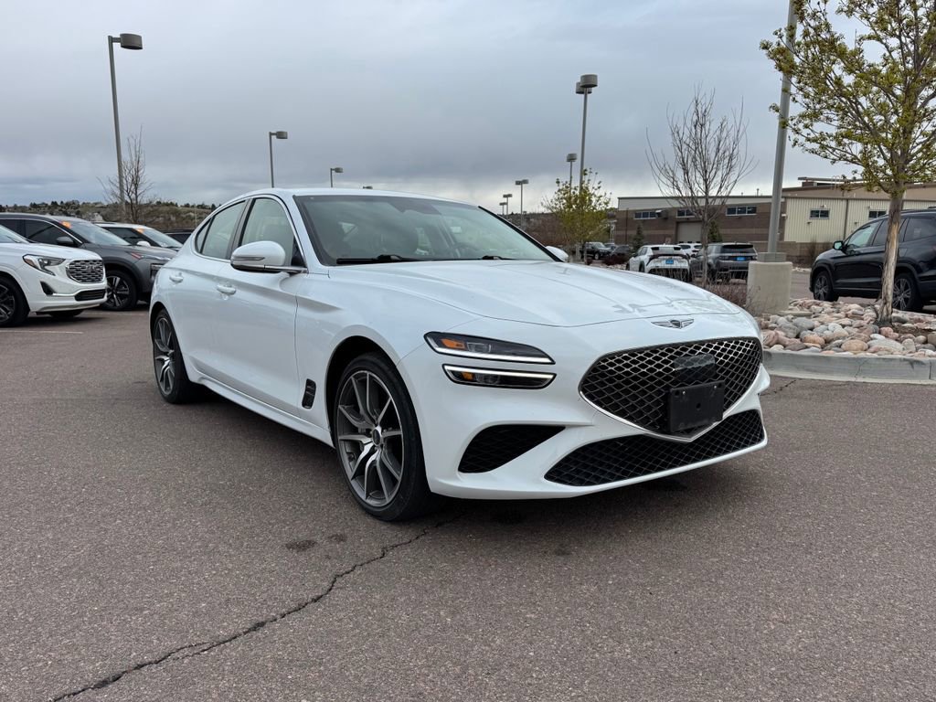 Used 2025 Genesis G70 2.5T image 1
