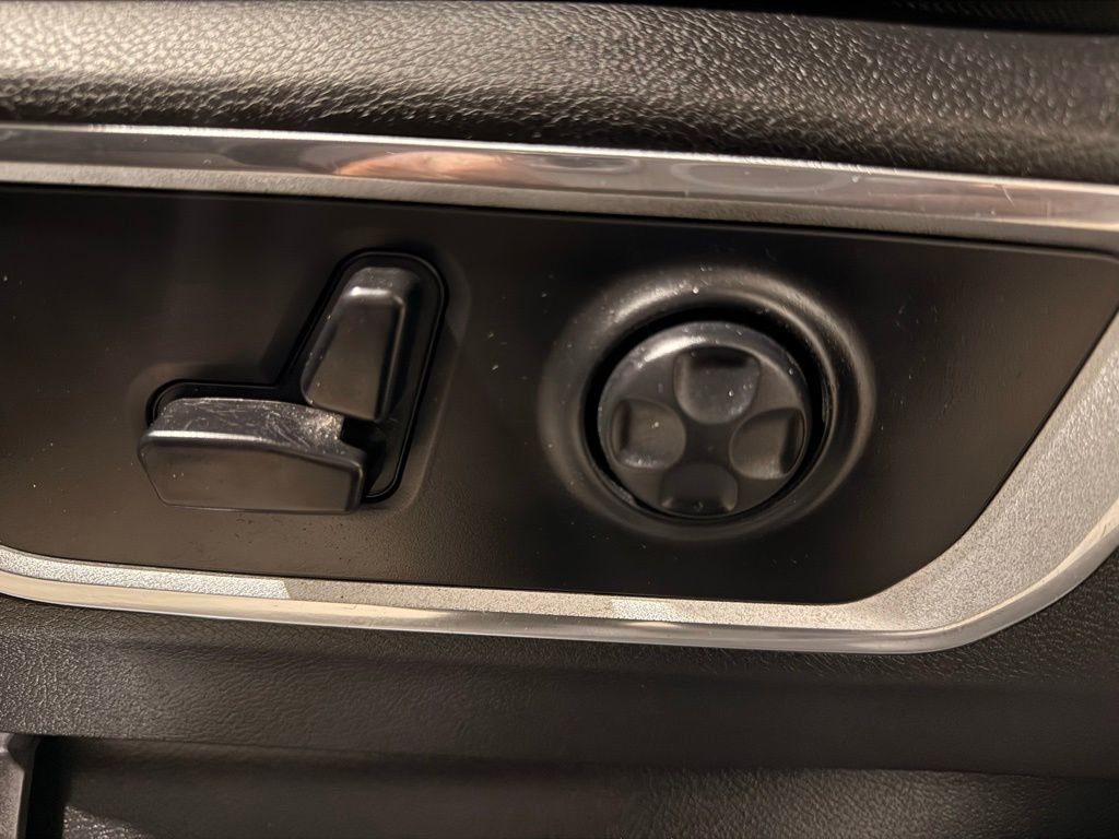 Used 2019 RAM 1500 Laramie image 15