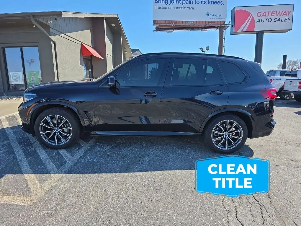 Used 2021 BMW X5 xDrive40i w/ M Sport Package image 1