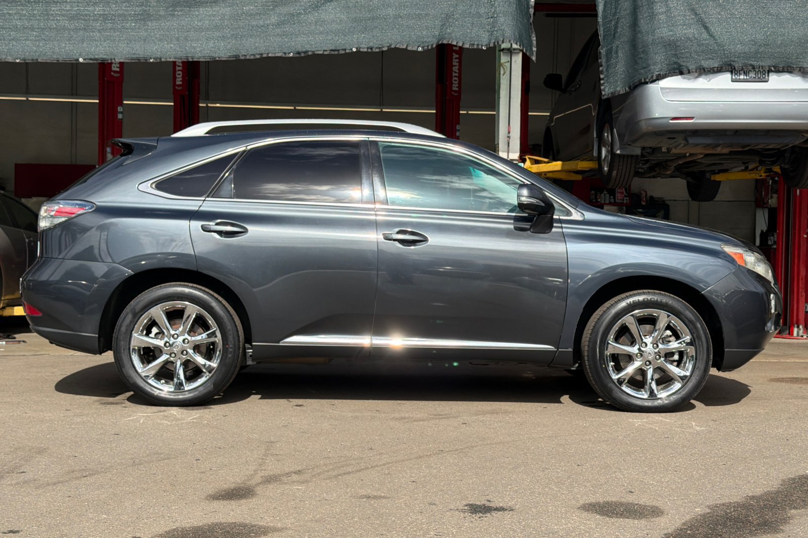 Used 2010 Lexus RX 350 2WD image 3