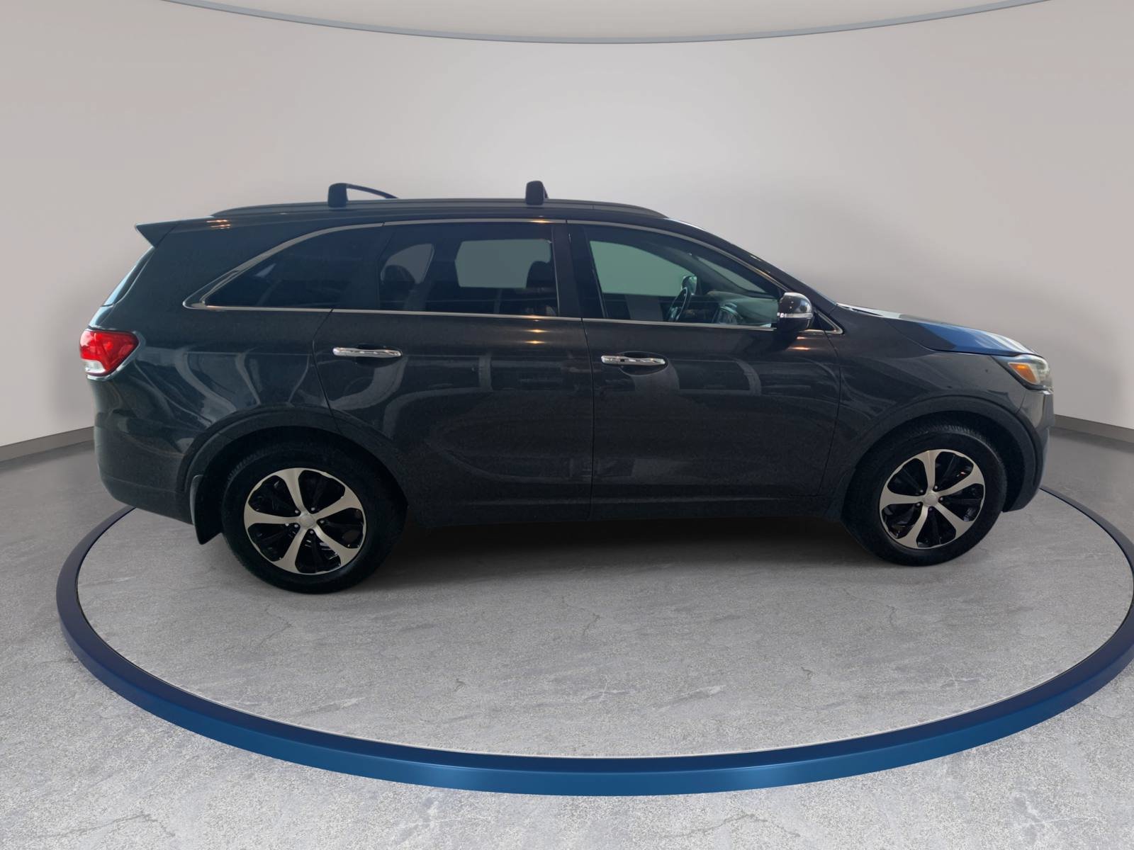 Used 2016 Kia Sorento EX w/ EX Premium Package FWD image 4