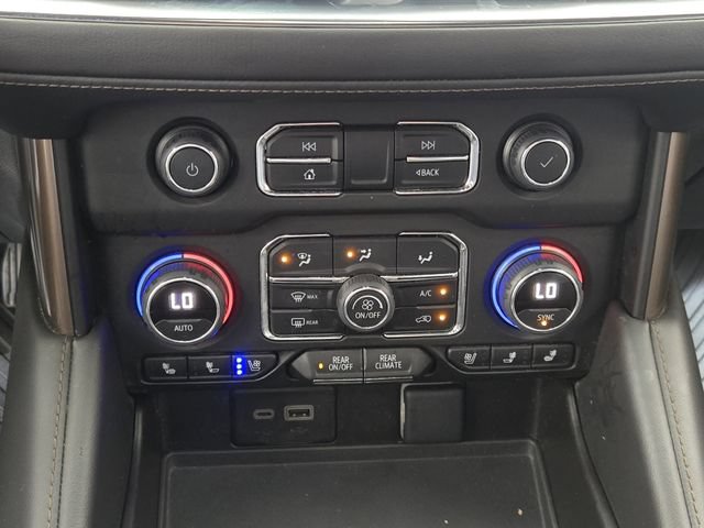 Used 2023 Chevrolet Suburban High Country AWD/4WD image 19