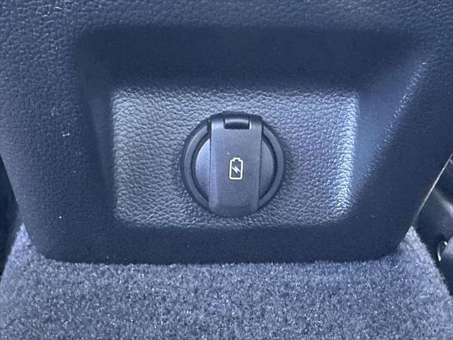 Used 2023 Genesis G70 2.0T w/ Sport Prestige Package image 14