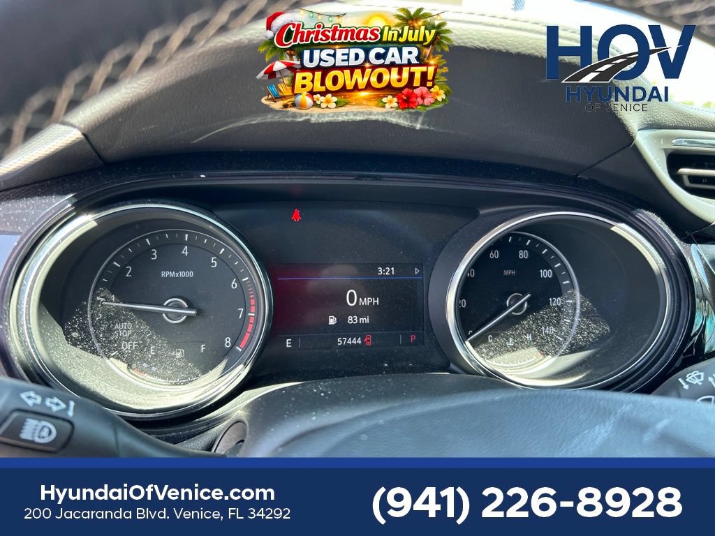 Used 2022 Buick Encore GX Essence w/ Experience Buick Package FWD image 5