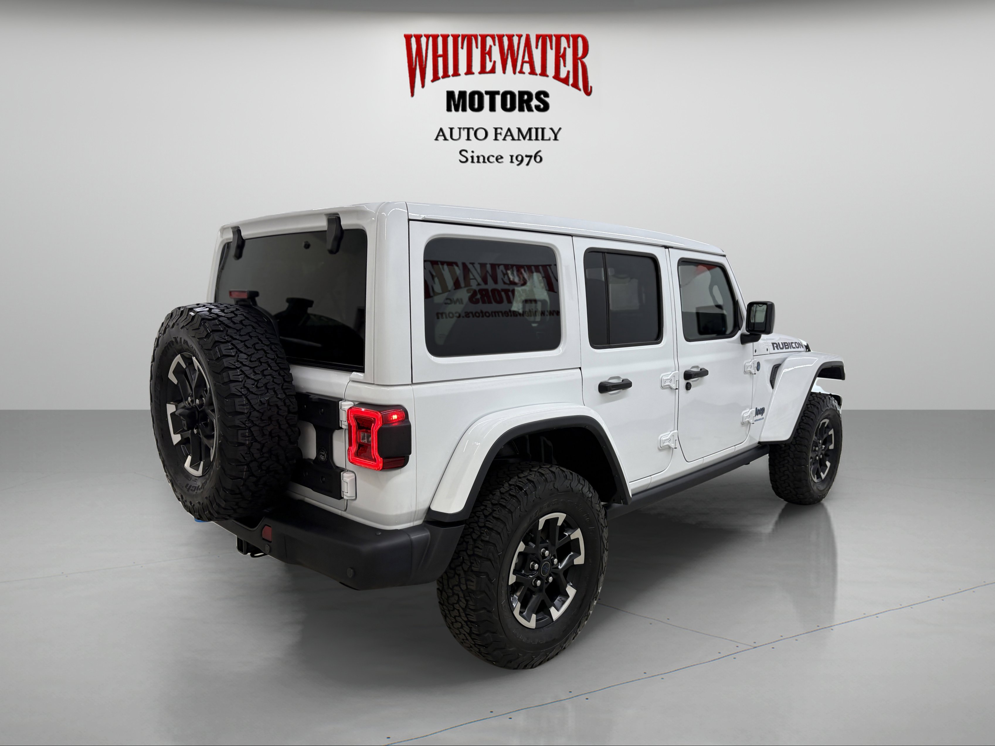 Used 2024 Jeep Wrangler Unlimited Rubicon 4xe image 4