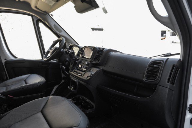 Used 2023 RAM ProMaster 2500 image 13