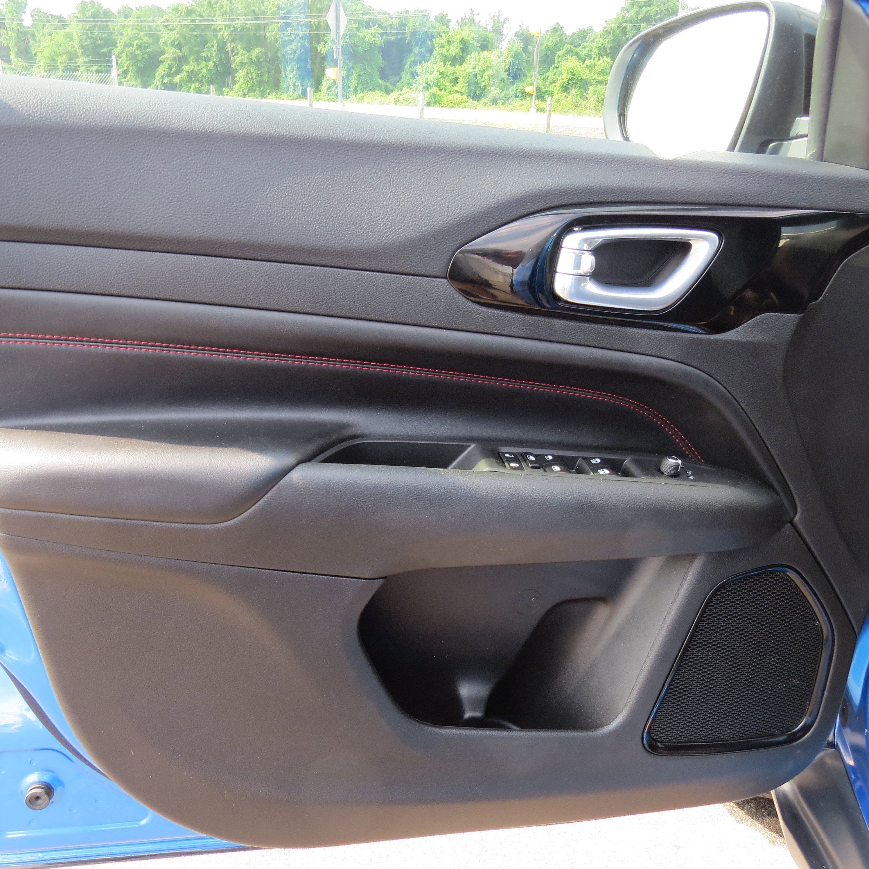 Used 2024 Jeep Compass Trailhawk image 15