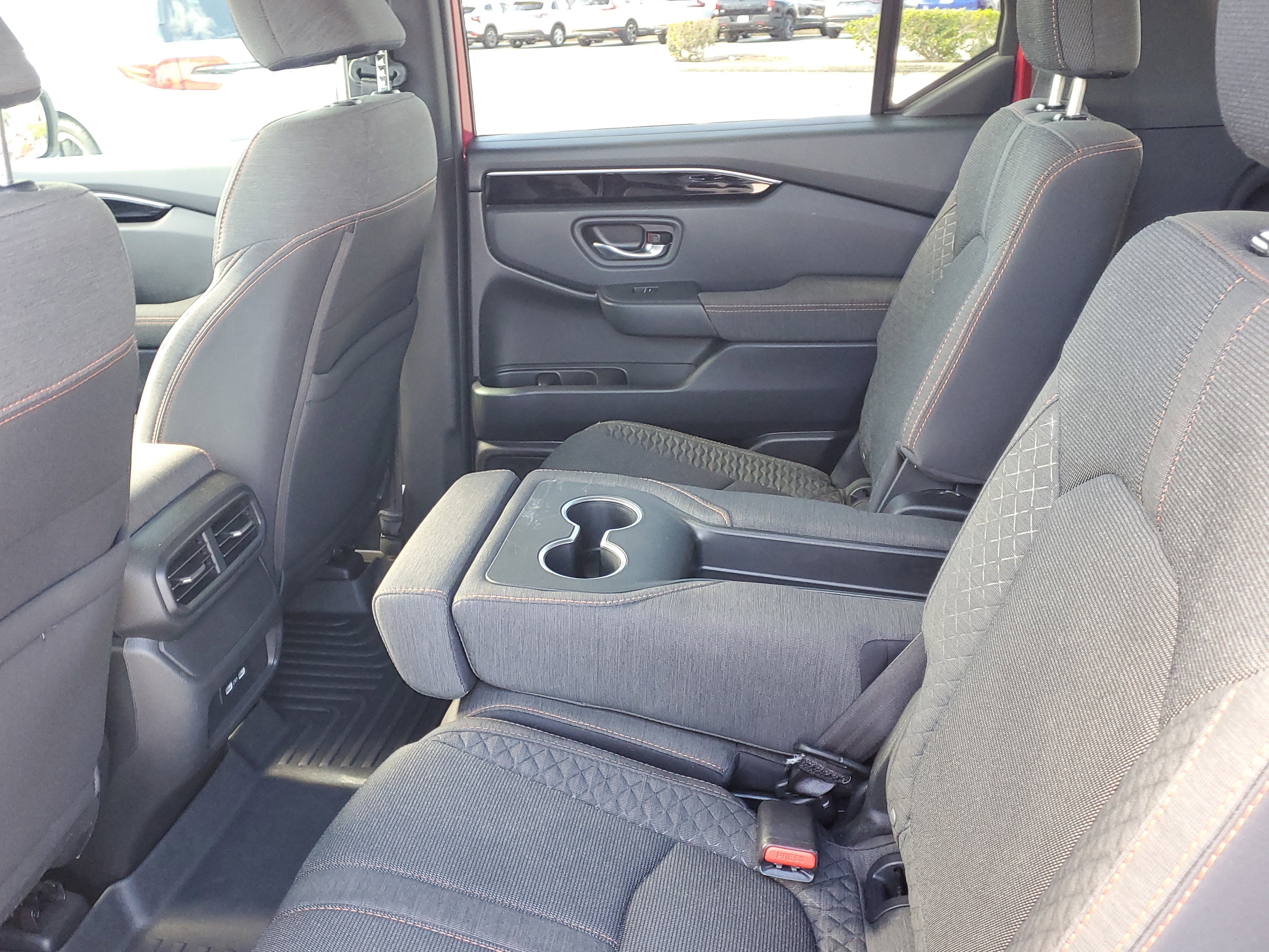 Used 2023 Honda Pilot Sport image 12