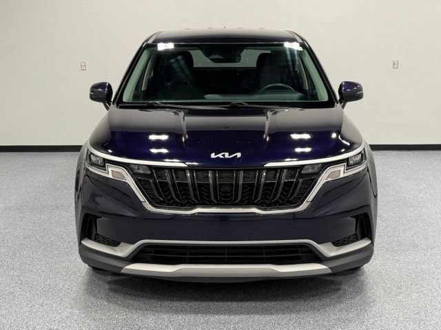 Used 2023 Kia Carnival LX FWD image 3