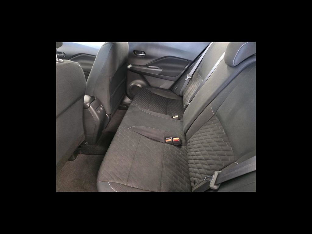 Used 2021 Nissan Kicks SV FWD image 17