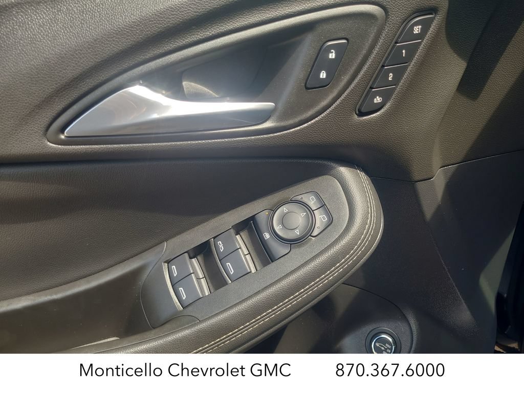 Certified 2022 Buick Encore GX Essence w/ Experience Buick Package FWD image 14