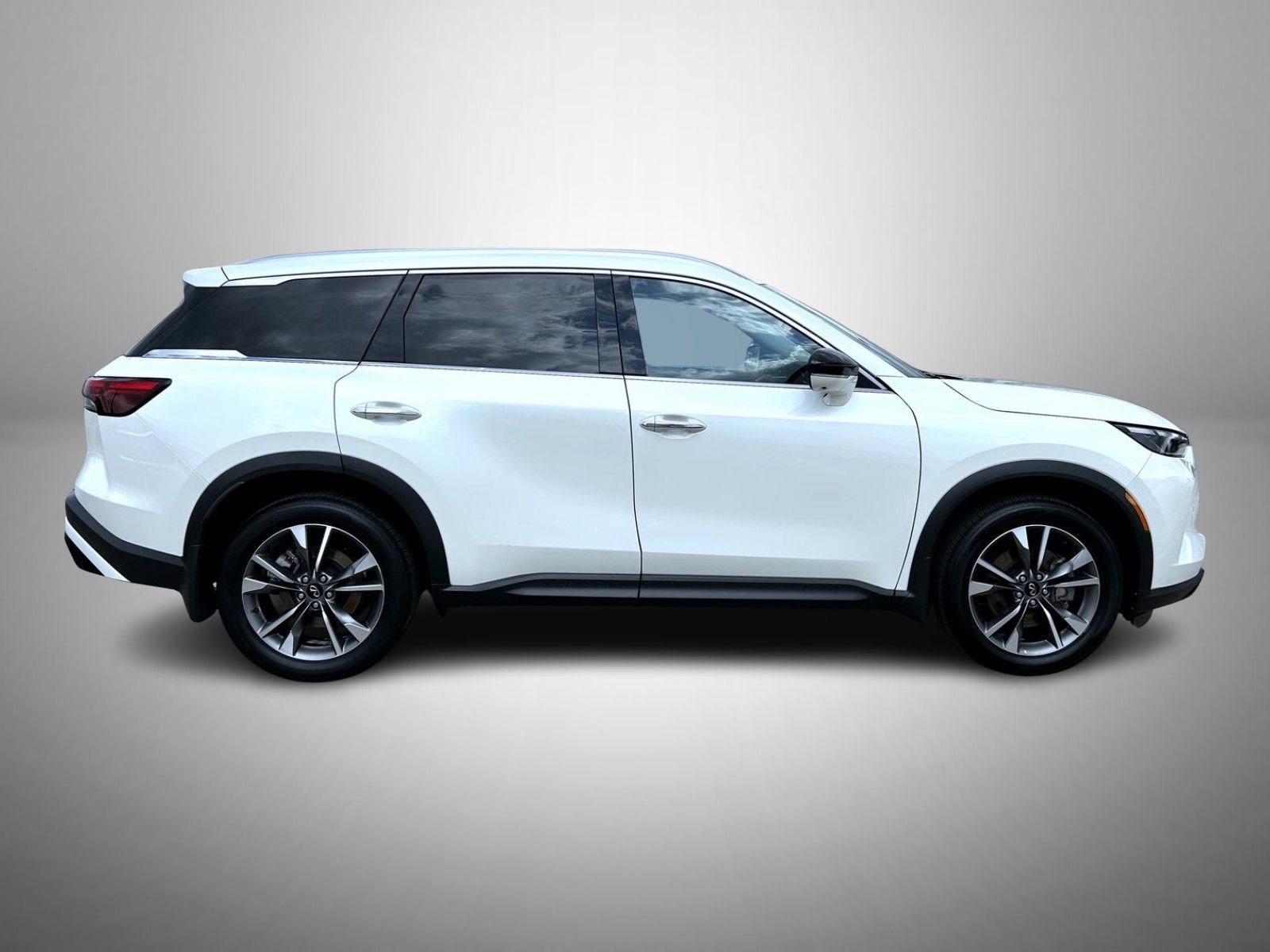 Used 2023 INFINITI QX60 Luxe w/ Cargo Package image 4