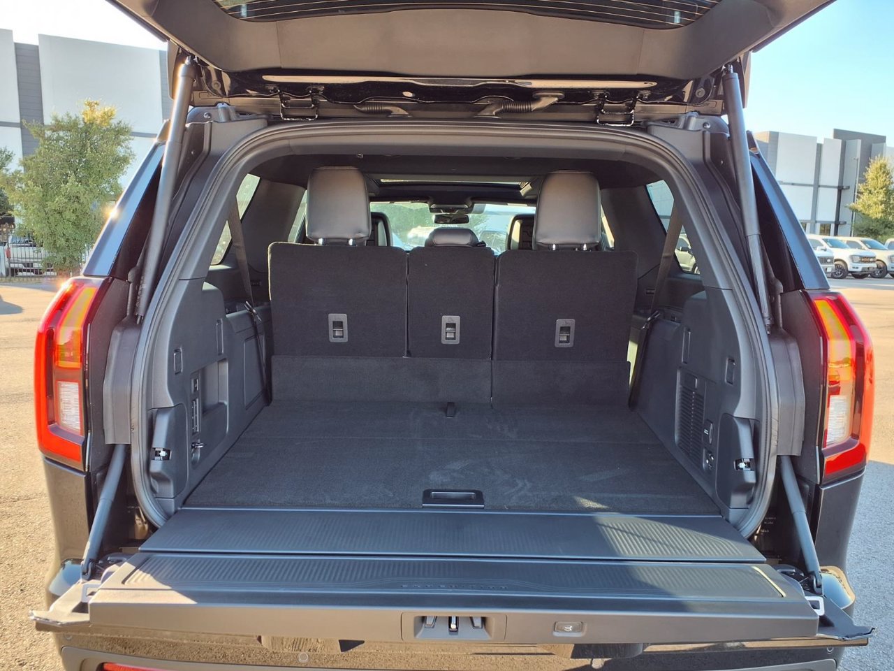 New 2027 Ford Expedition Max Platinum w/ Stealth Performance Package AWD/4WD image 22
