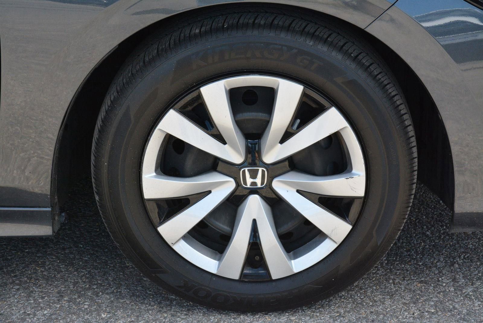 Used 2024 Honda Civic LX image 33