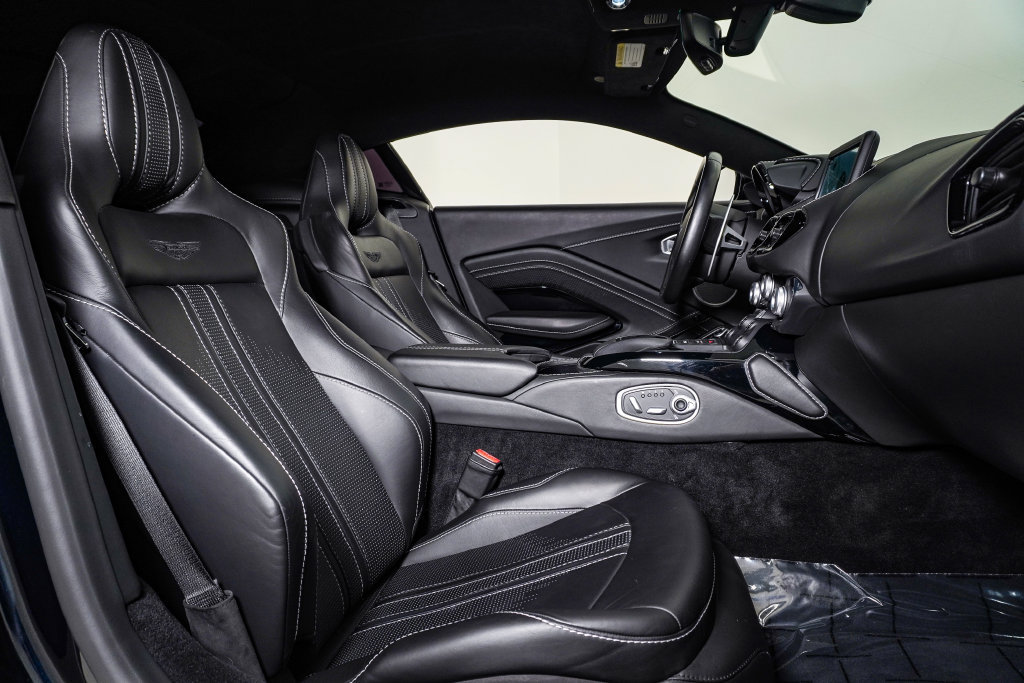 Used 2019 Aston Martin V8 Vantage Coupe RWD image 18