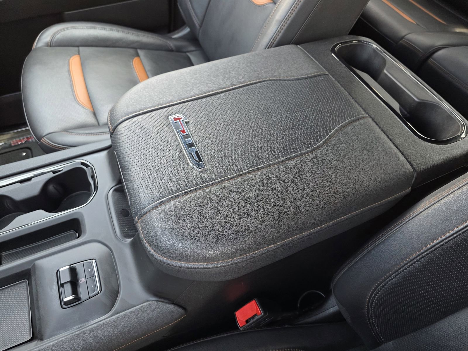 Used 2024 GMC Sierra 2500 AT4 w/ AT4 Preferred Package image 22