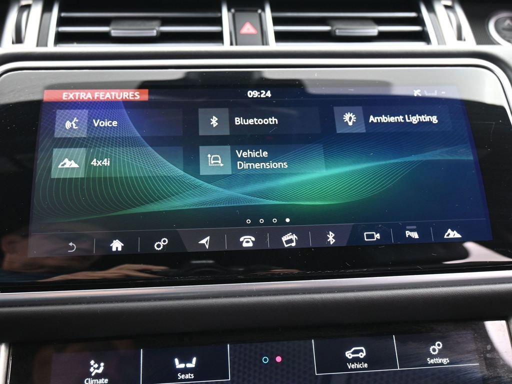 Used 2020 Land Rover Range Rover HSE image 25