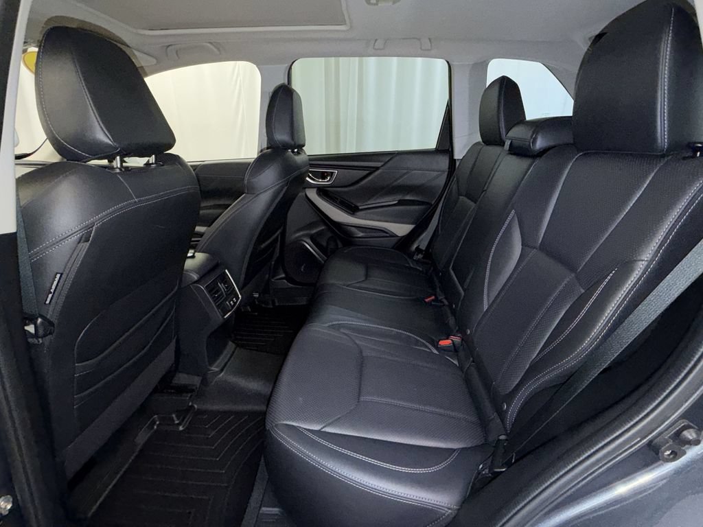 Used 2023 Subaru Forester Limited AWD/4WD image 12