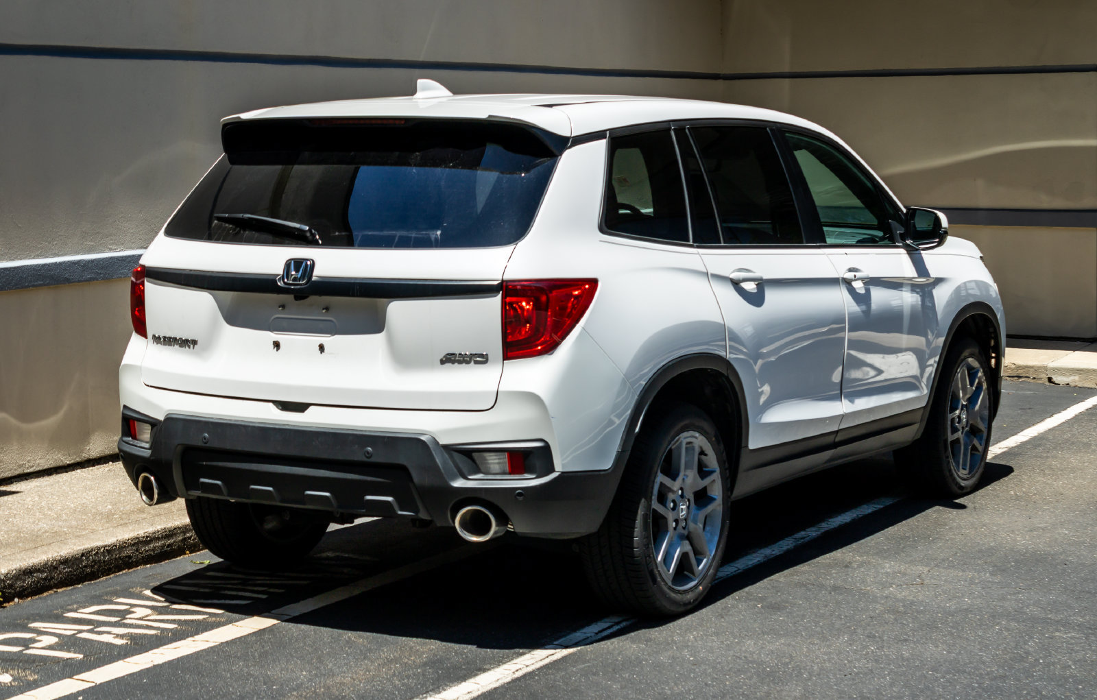 Used 2023 Honda Passport EX-L image 7