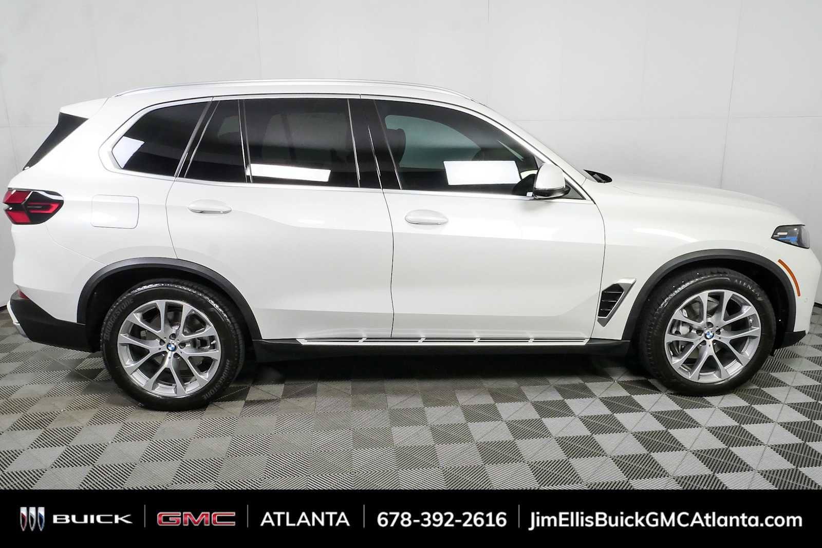 Used 2026 BMW X5 xDrive40i w/ Executive Package AWD/4WD image 2