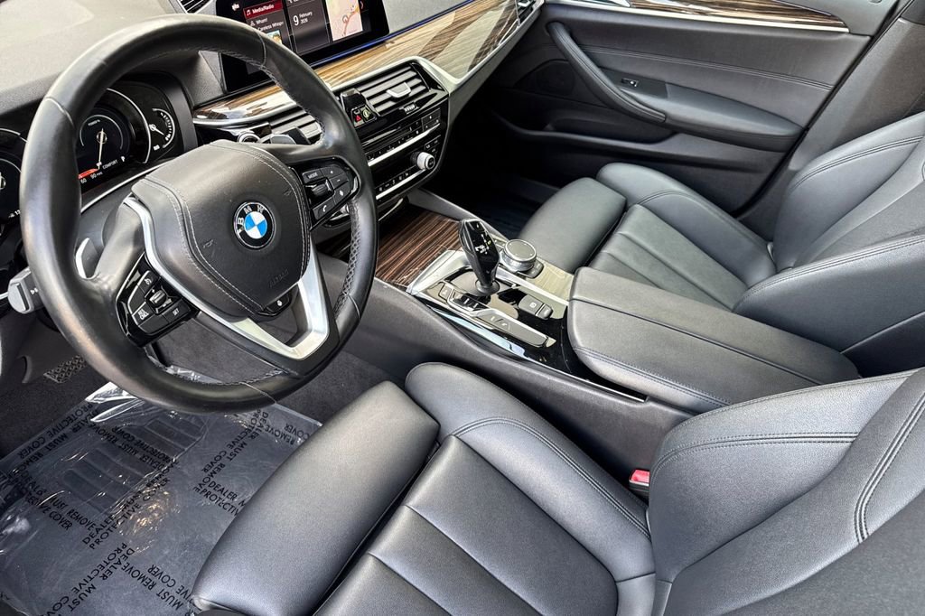 Used 2019 BMW 530e w/ Convenience Package image 12
