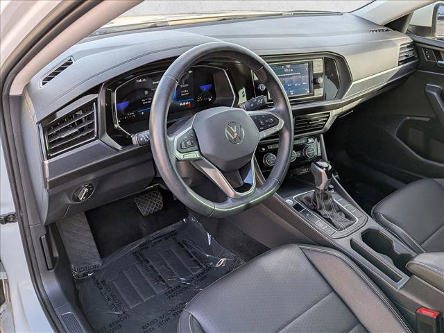 Used 2023 Volkswagen Jetta SE w/ Panoramic Sunroof Package FWD image 10