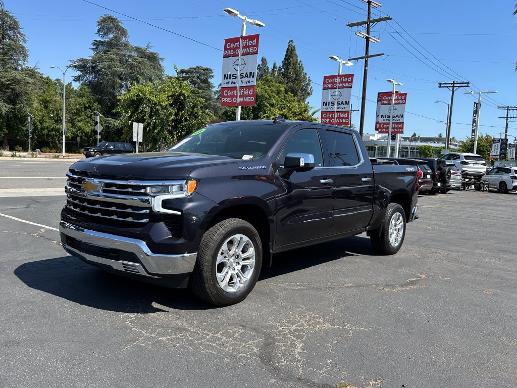 Used 2024 Chevrolet Silverado 1500 LTZ AWD/4WD image 2
