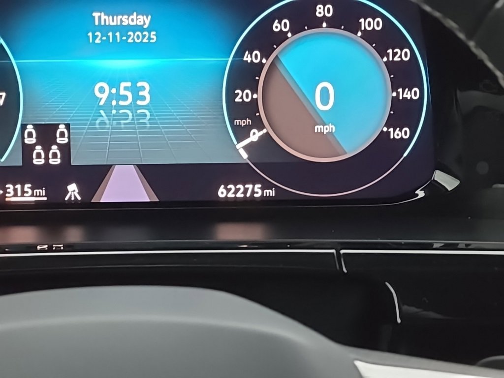 Used 2024 Volkswagen Atlas SE image 12