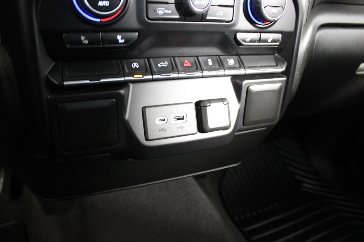 Used 2022 Chevrolet Silverado 1500 LT w/ LPO, Dark Essentials Package RWD image 9