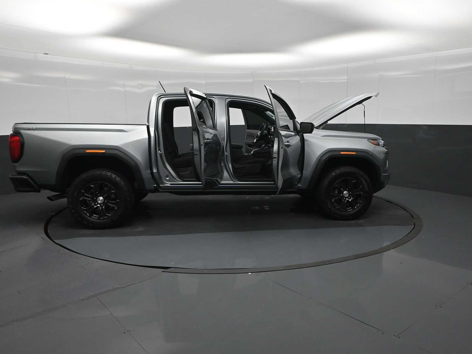 Used 2024 GMC Canyon Elevation w/ Convenience Package AWD/4WD image 28