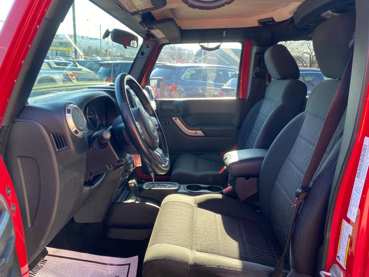 Used 2012 Jeep Wrangler Unlimited Sahara w/ Connectivity Group image 9