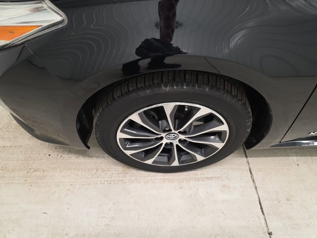 Used 2017 Toyota Avalon XLE Plus w/ All Weather Liner Package image 2