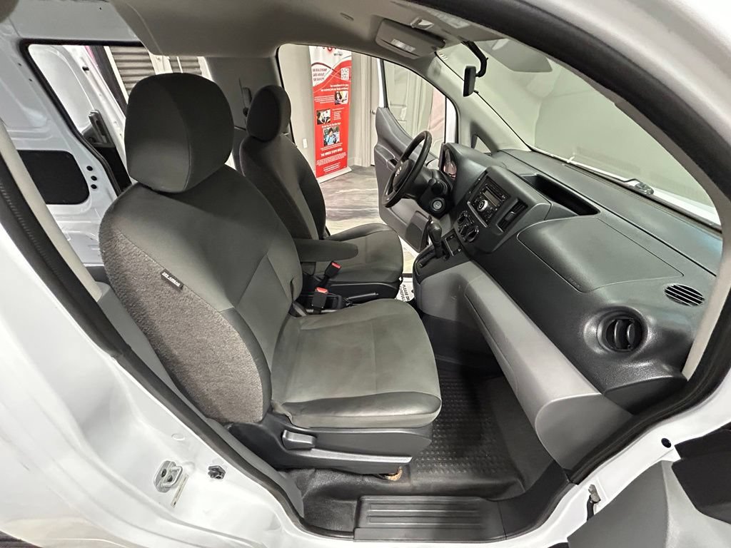 Used 2015 Nissan NV200 SV w/ Back Door Glass Package FWD image 31